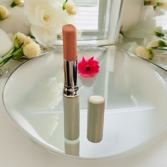 Red Earth Other - Rare Lipstick Red Earth Lip Color Coral Lips Holoshine Lipstick Lips Tint Stick